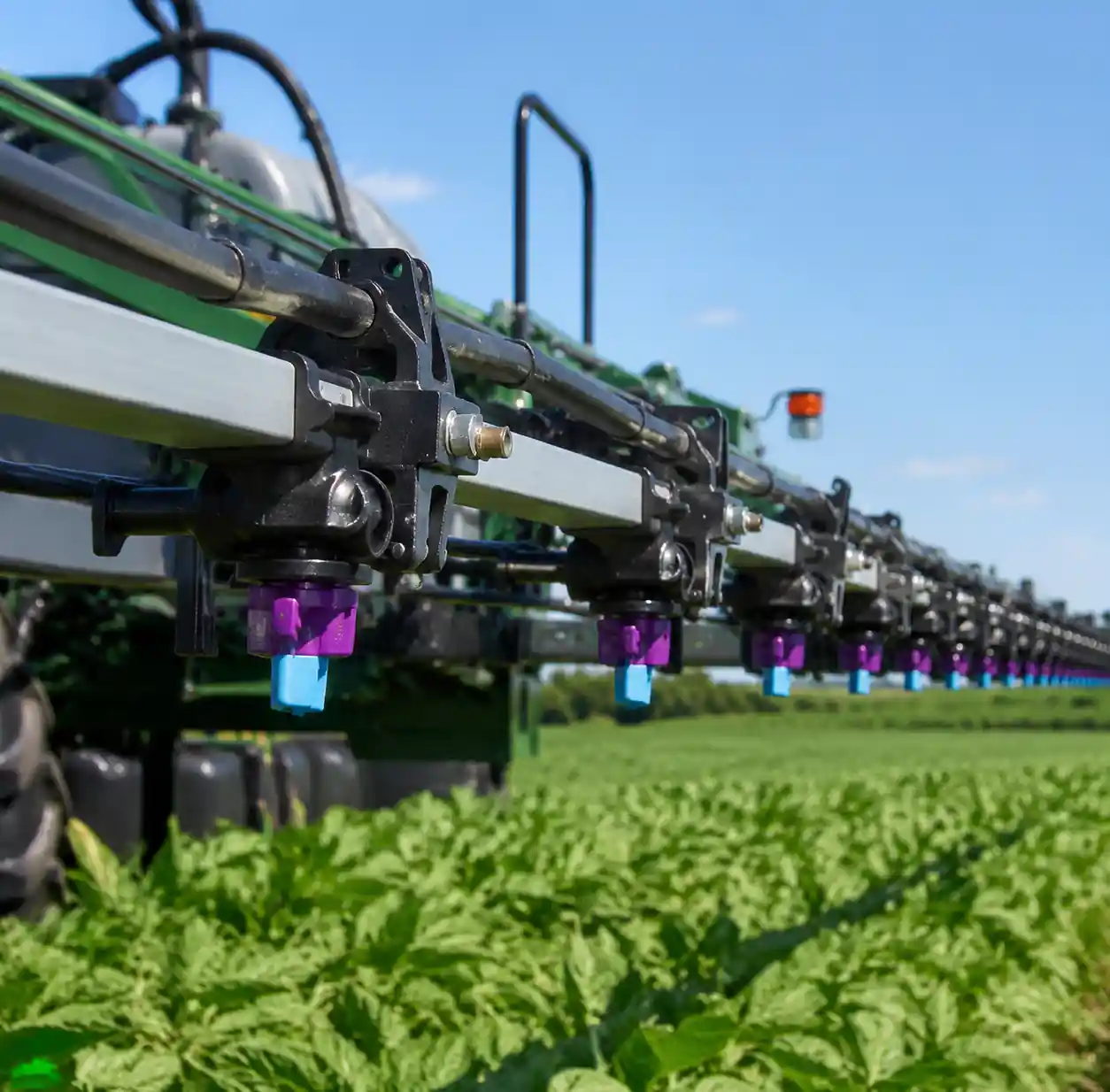 3-extended-range-flat-fan-nozzle-on-boom