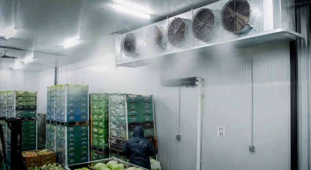 Cold storage humidification